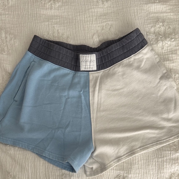 Hollister Boxer Style Ultra High-Rise Comfort Shorts - Picture 1 of 4